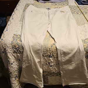 Judy Blue White High-Rise Jeans with Button Waist